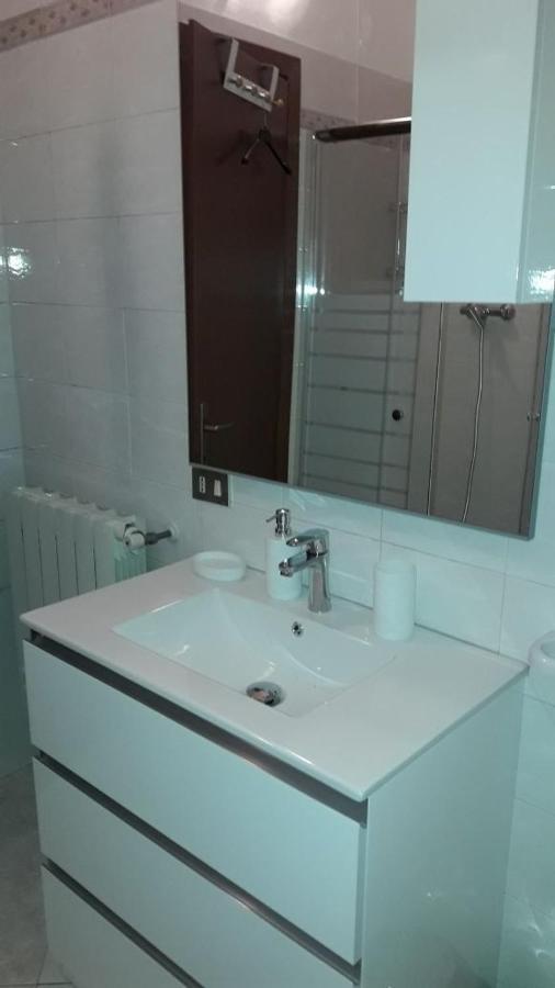 Ferienwohnung Marilyn House Desenzano del Garda Exterior foto